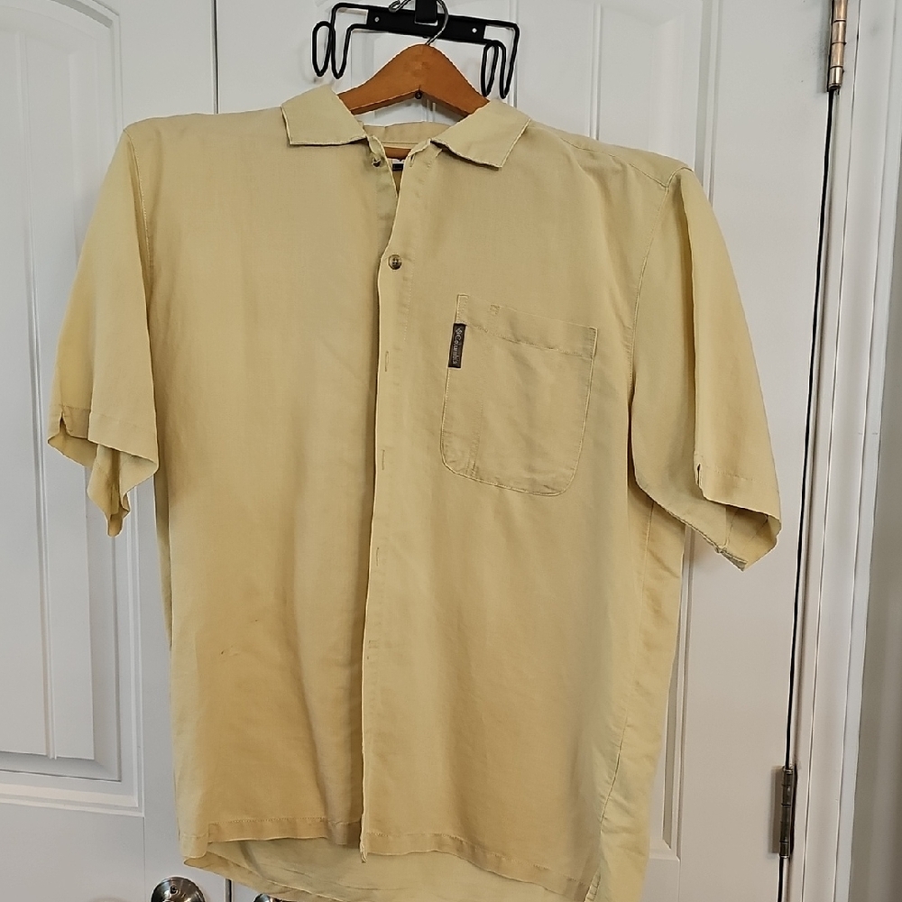 Columbia Men's Tan Short Sleeve Button Down Shirt
